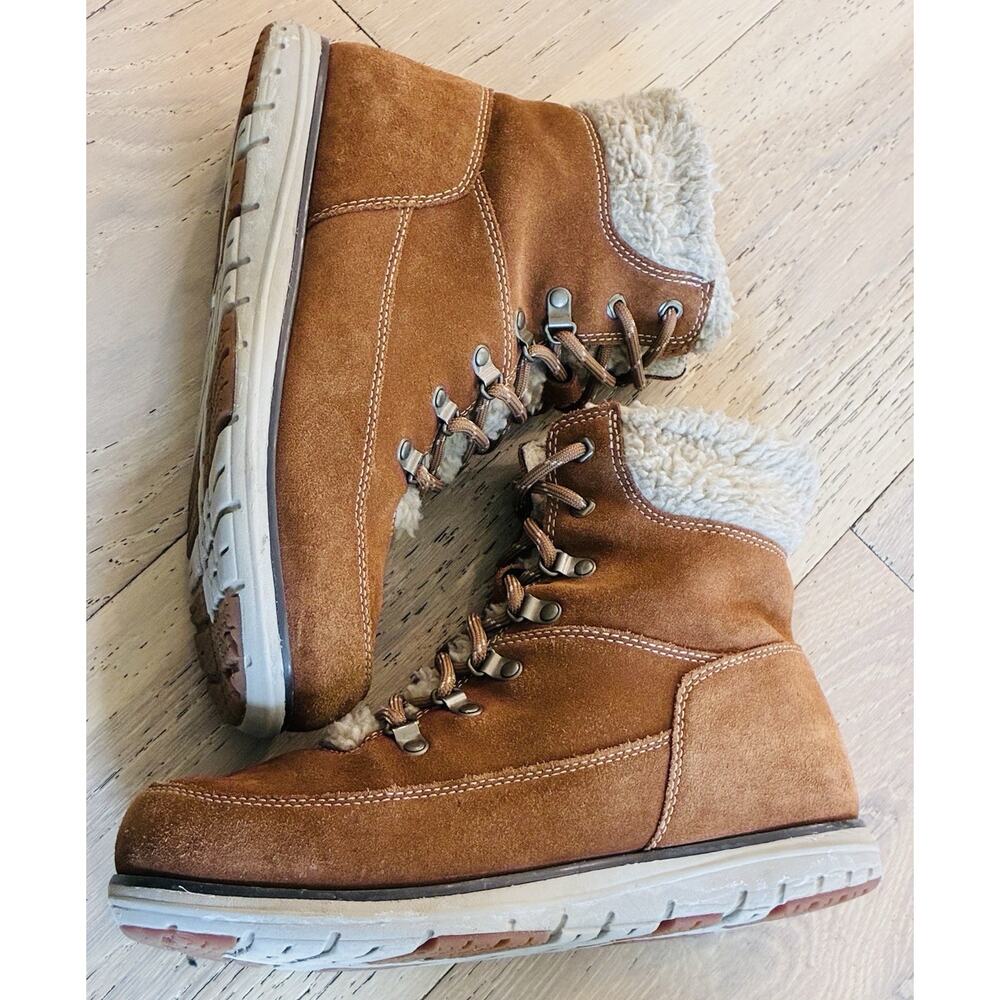 L.L.Bean Mountain Classic Boots Women`s 10 M Brown Suede Primaloft Insulated